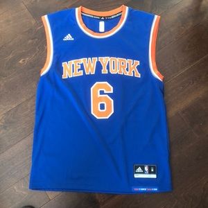 Porzingis Knicks Jersey #6  - Never Worn - Medium